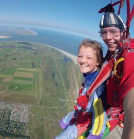 Rondvlucht of skydiven - VVV Ameland