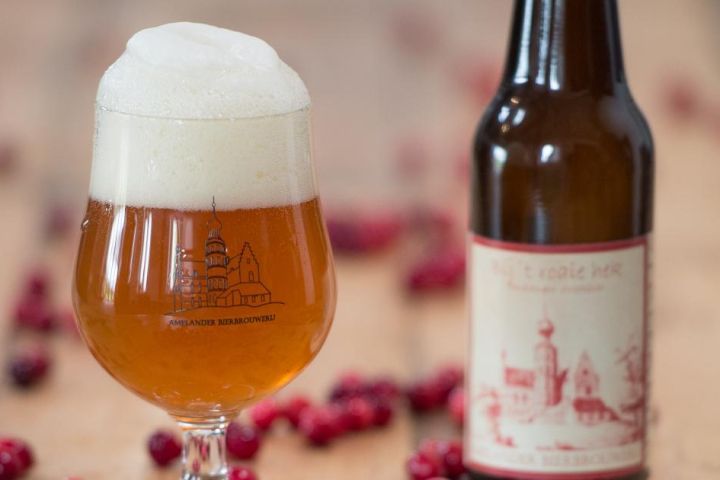 Amelander bier en cranberrylikeur - Amelands Produkt - VVV Ameland