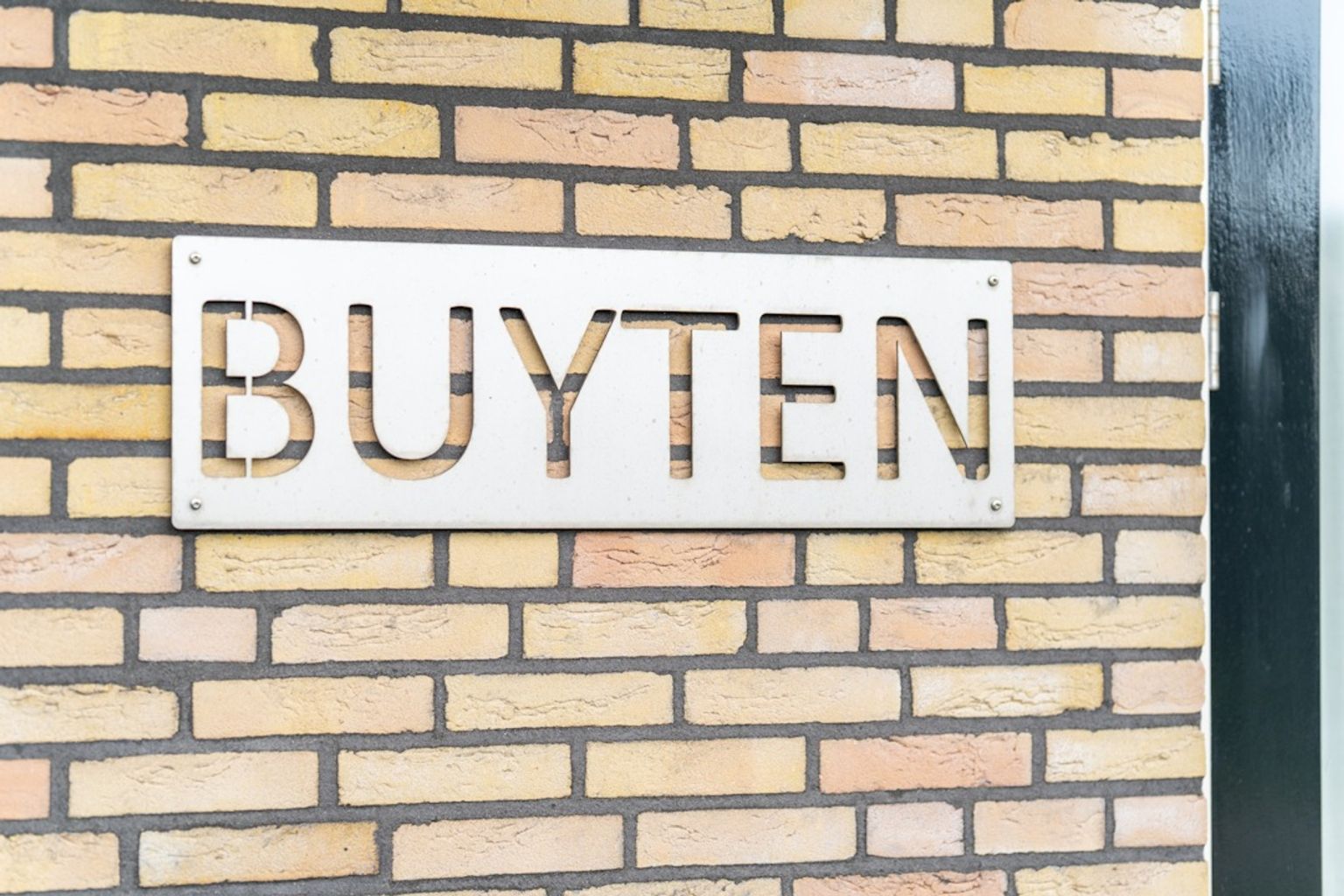 Buyten