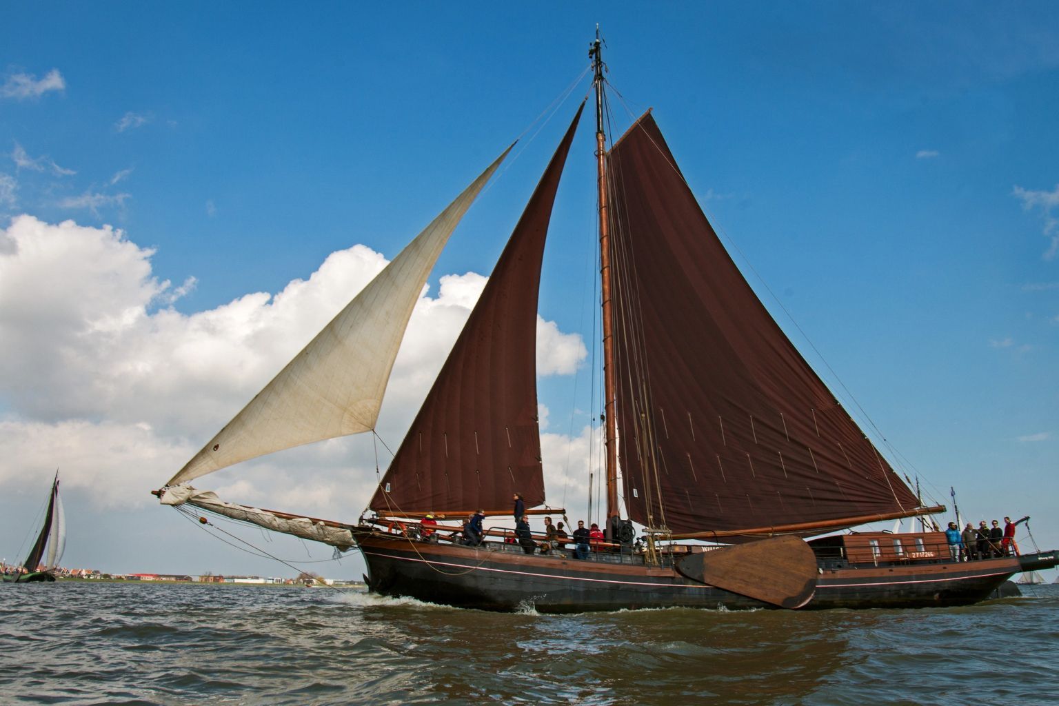 Enkele reis naar Lauwersoog met de Willem Jacob