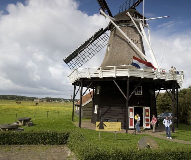 Koren- en mosterdmolen 'De Verwachting' - VVV Ameland