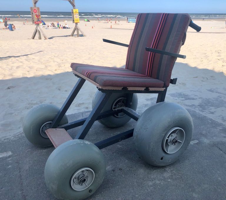 De Jutter strandrolstoel - VVV Ameland