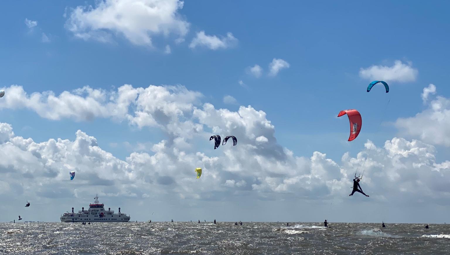 Kitesurfschool KiteMobile - VVV Ameland