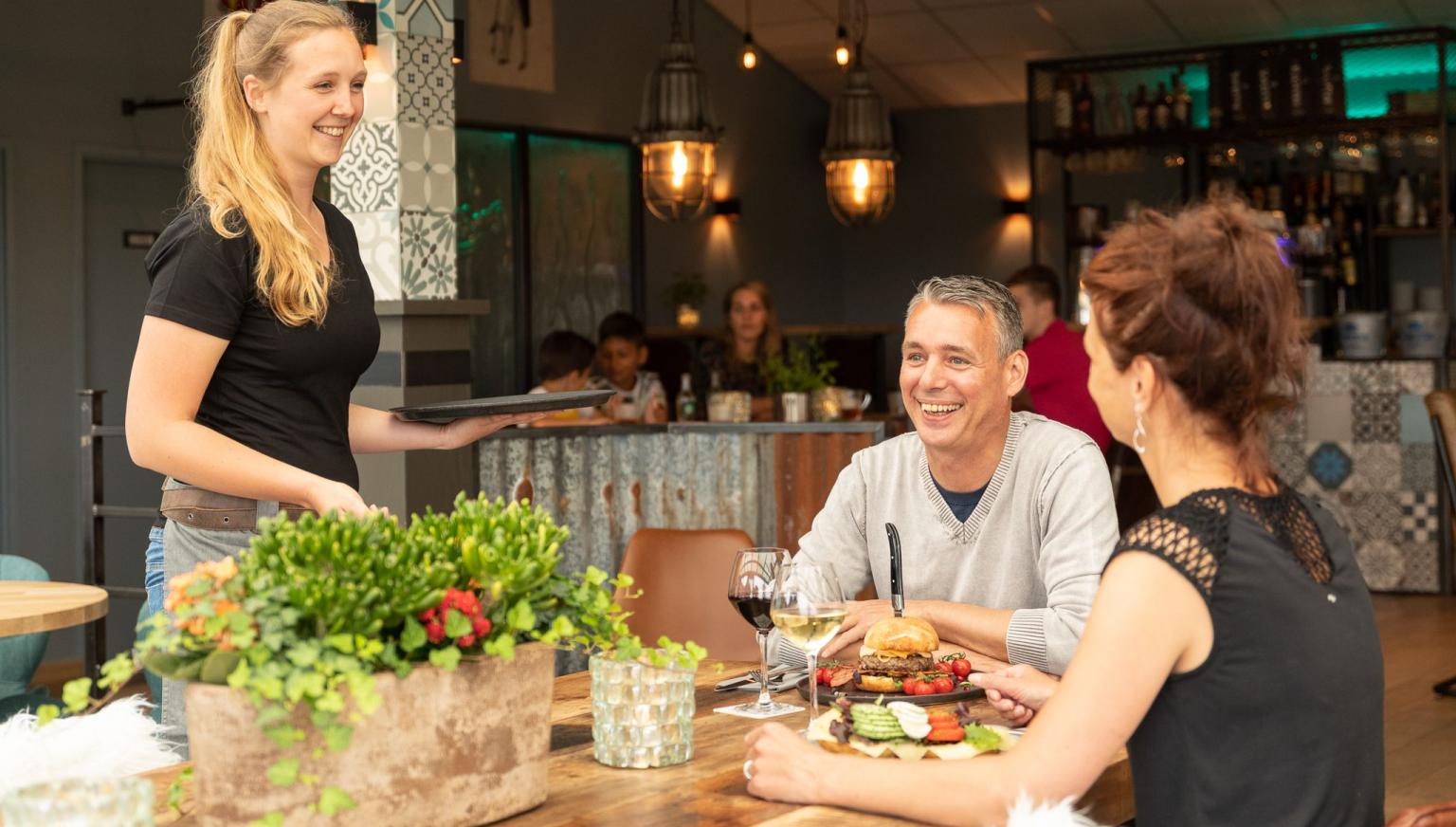 Neighbours Grill & Bites - Tourist Information “VVV” Ameland