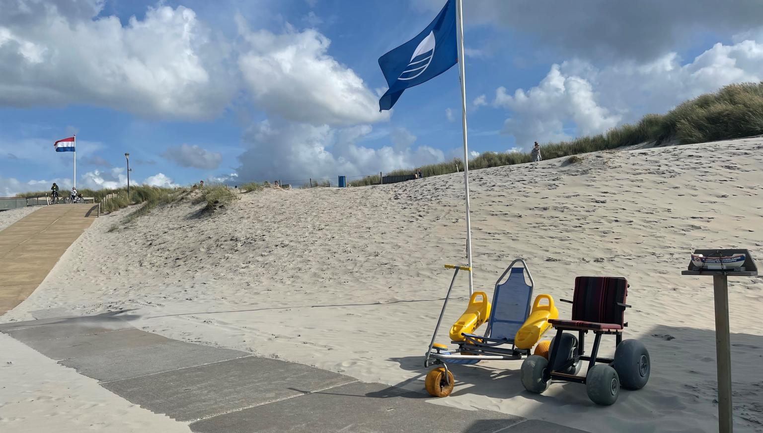 Strandrolstoelen - VVV Ameland